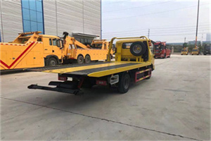 新河非事故拖车